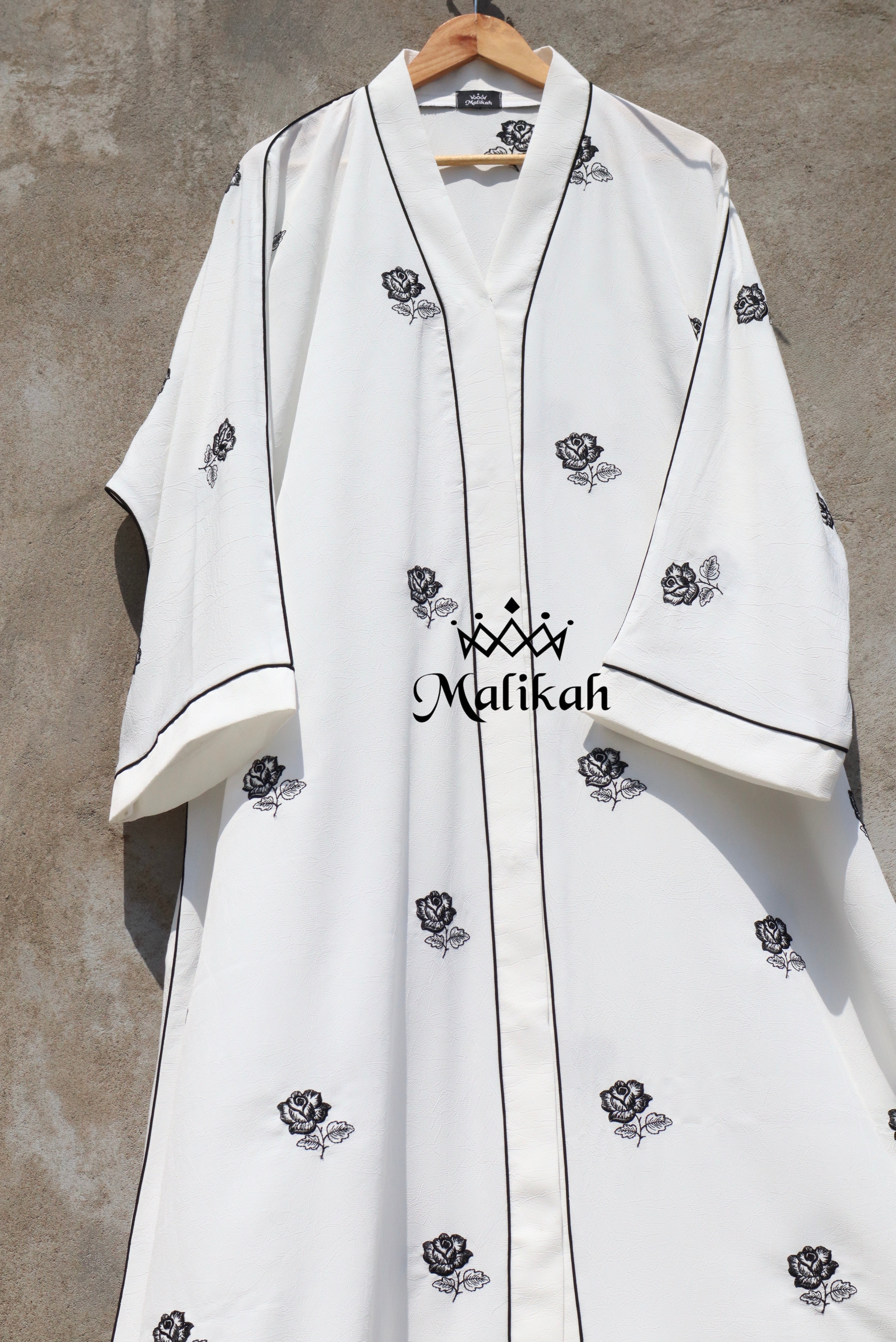 Gulaab White Abaya