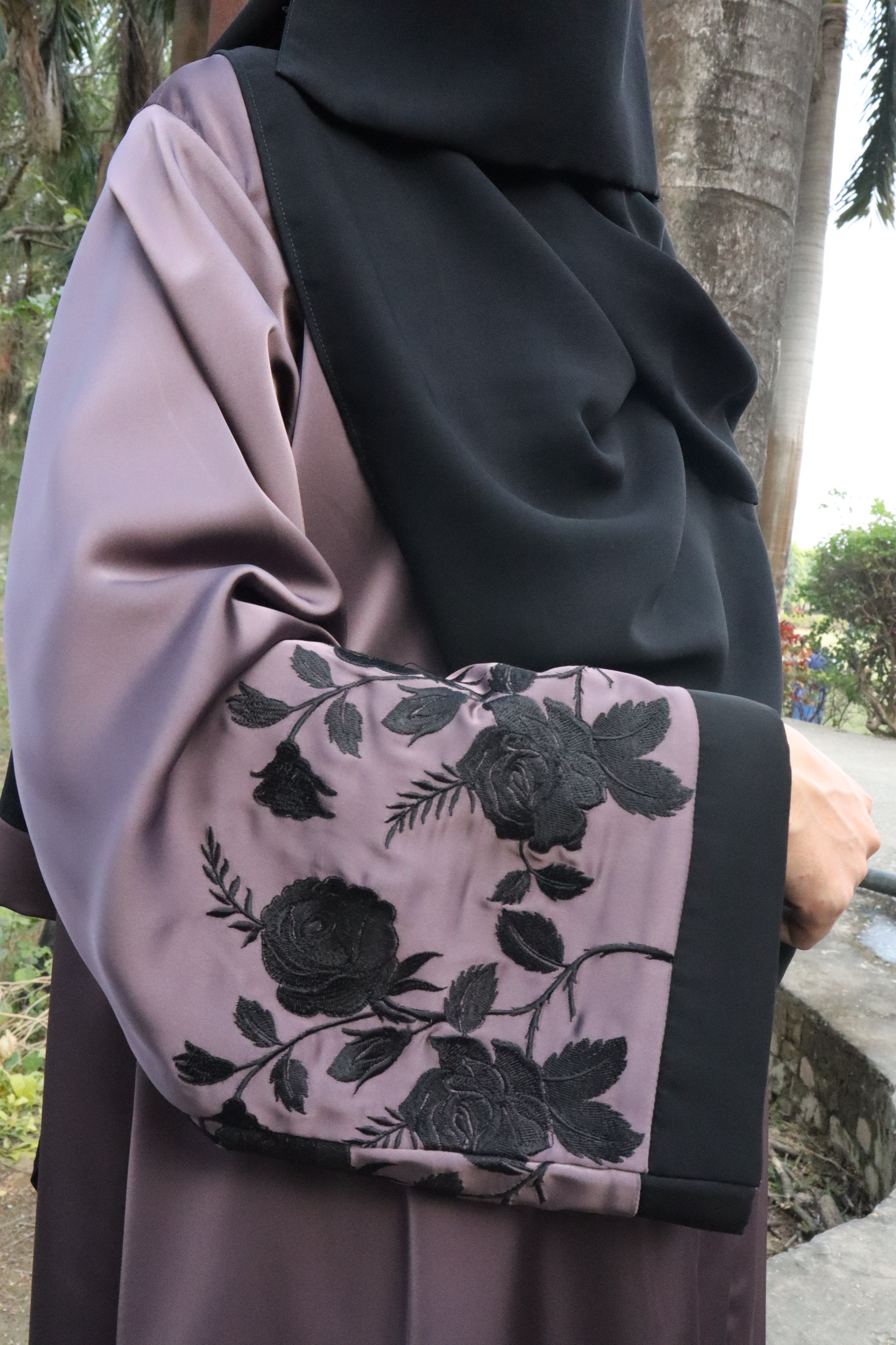 Dusty Lavender Husn-e-Gul Abaya