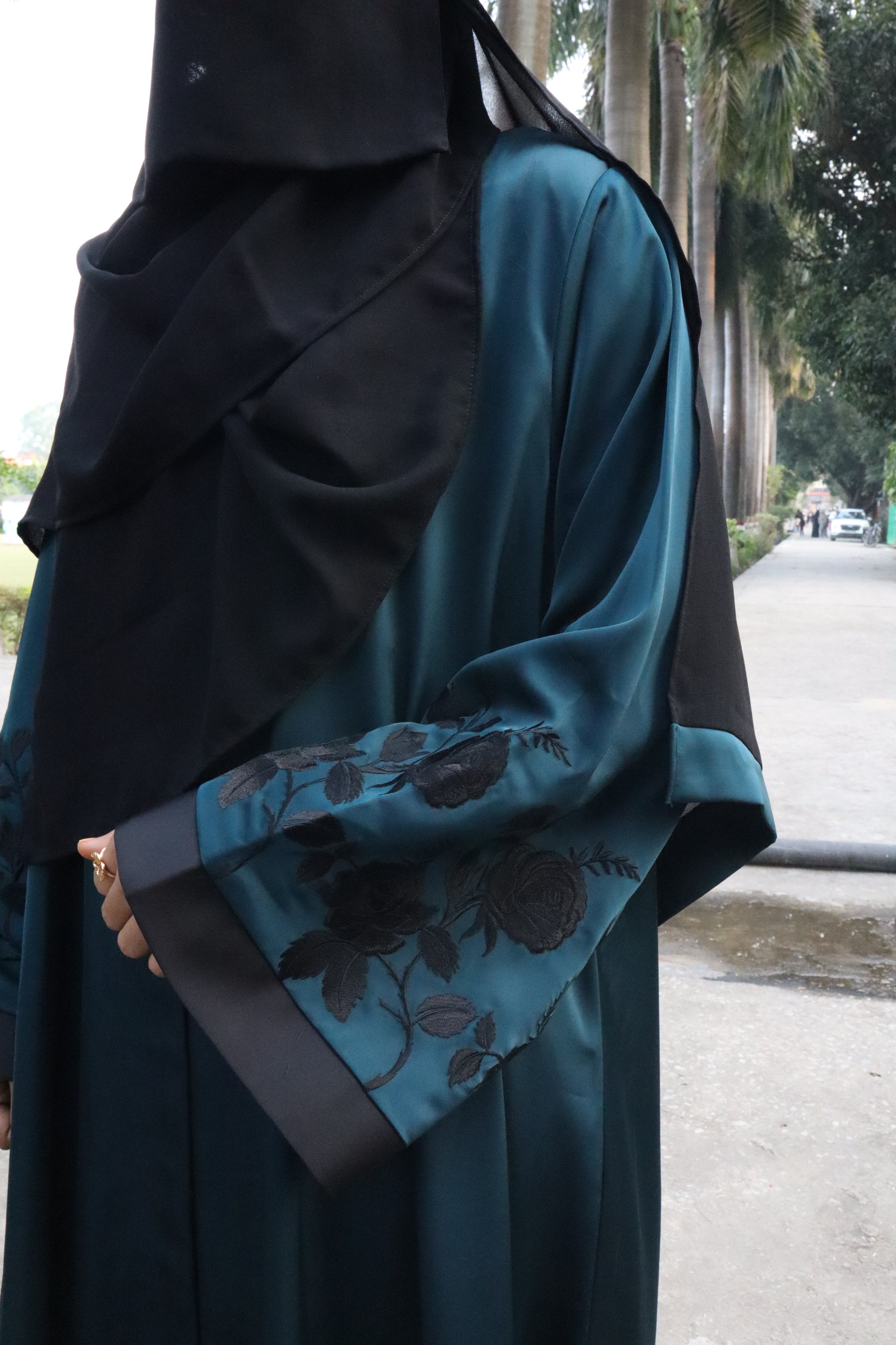 Teal Green Husn-e-gul Abaya