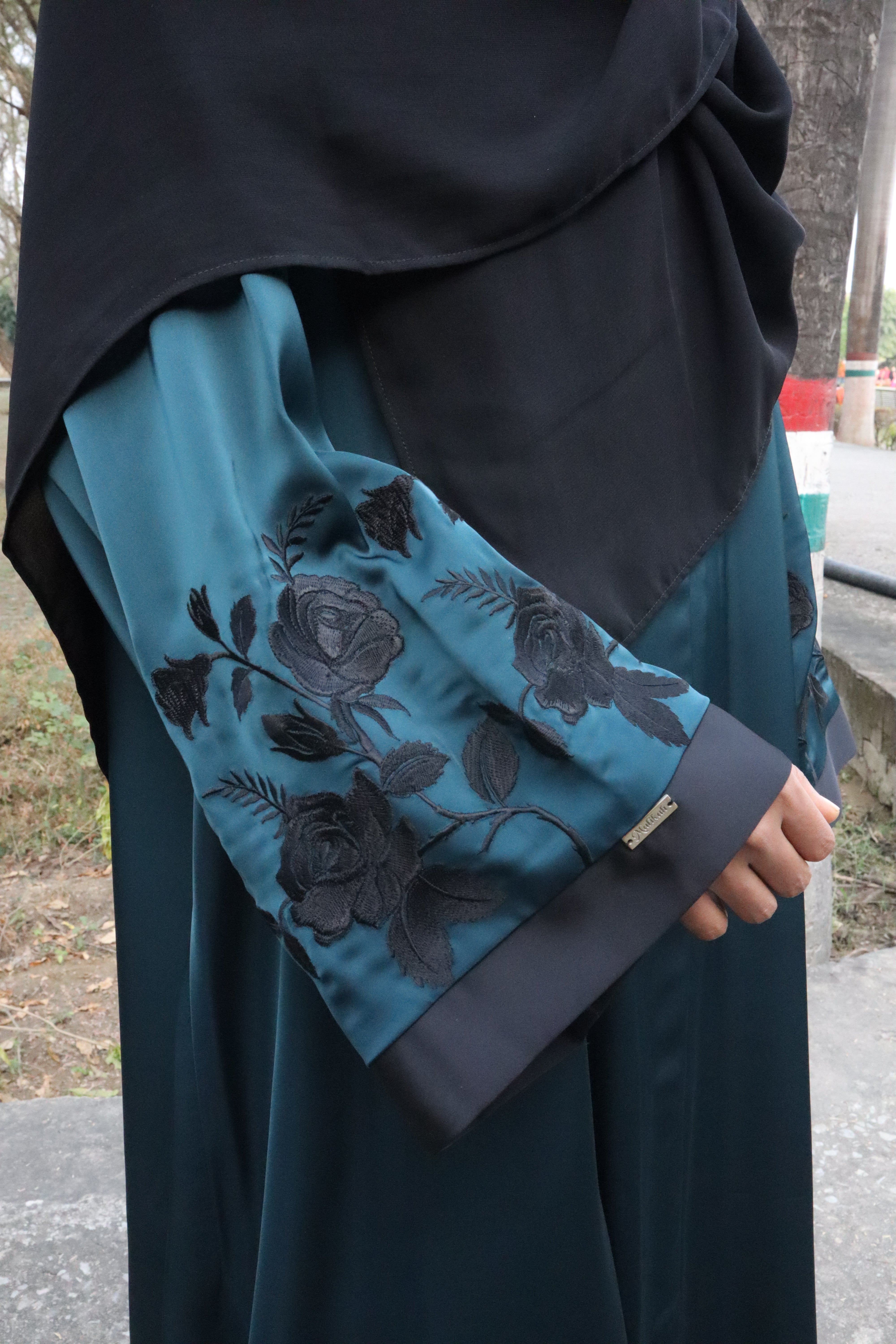 Teal Green Husn-e-gul Abaya