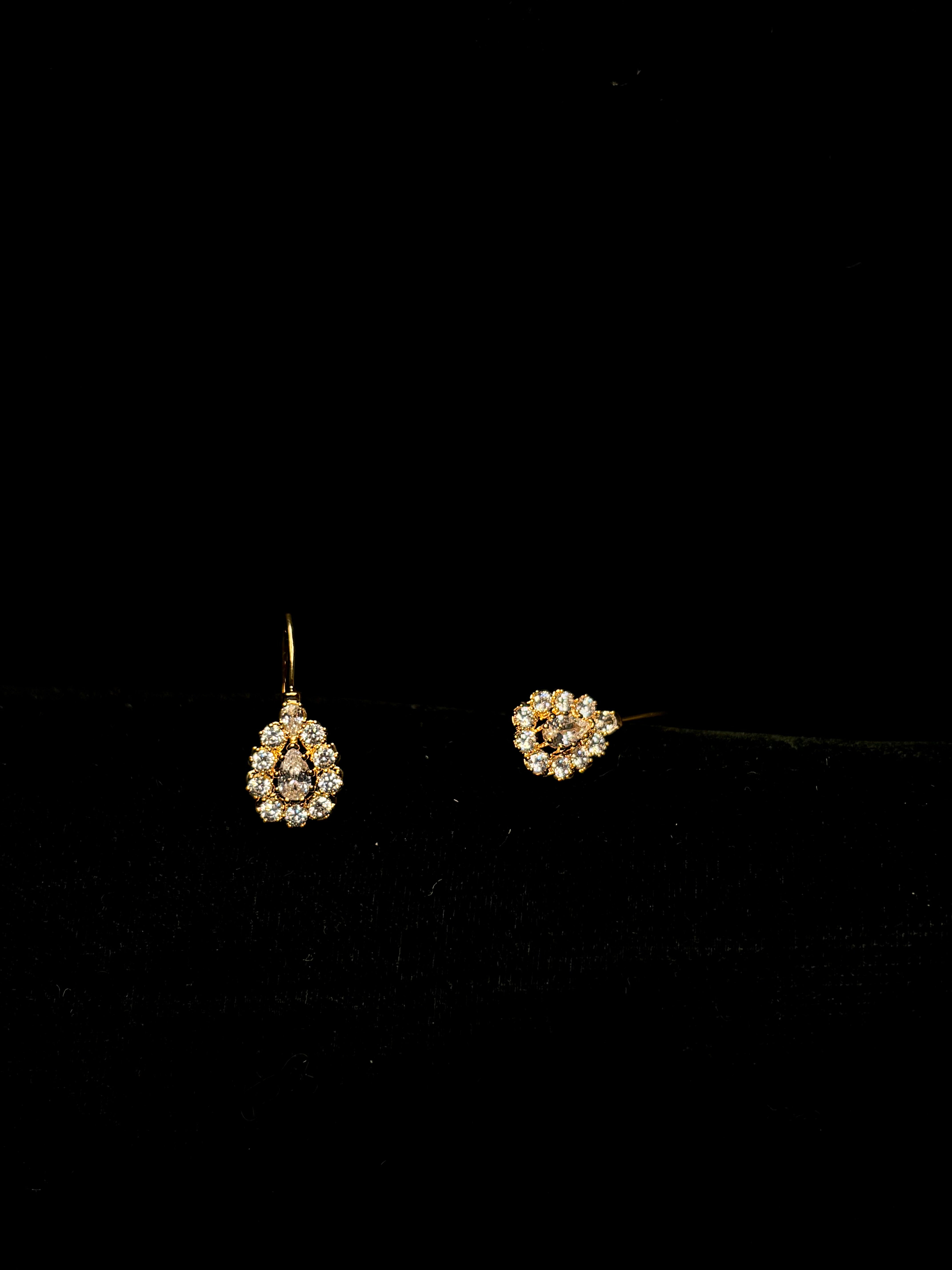 Short Gold Zircon Earring