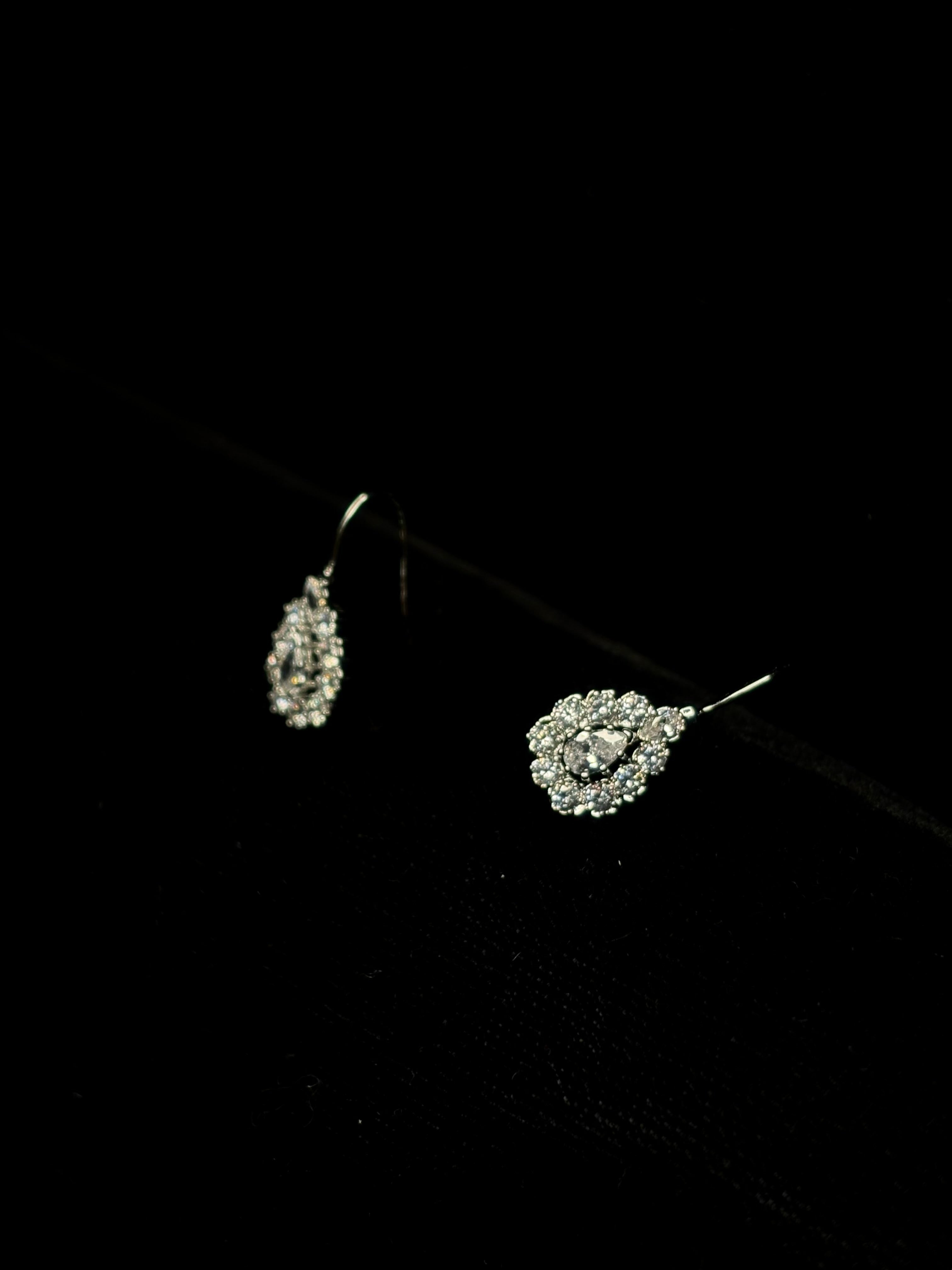 Short silver Zircon Earring
