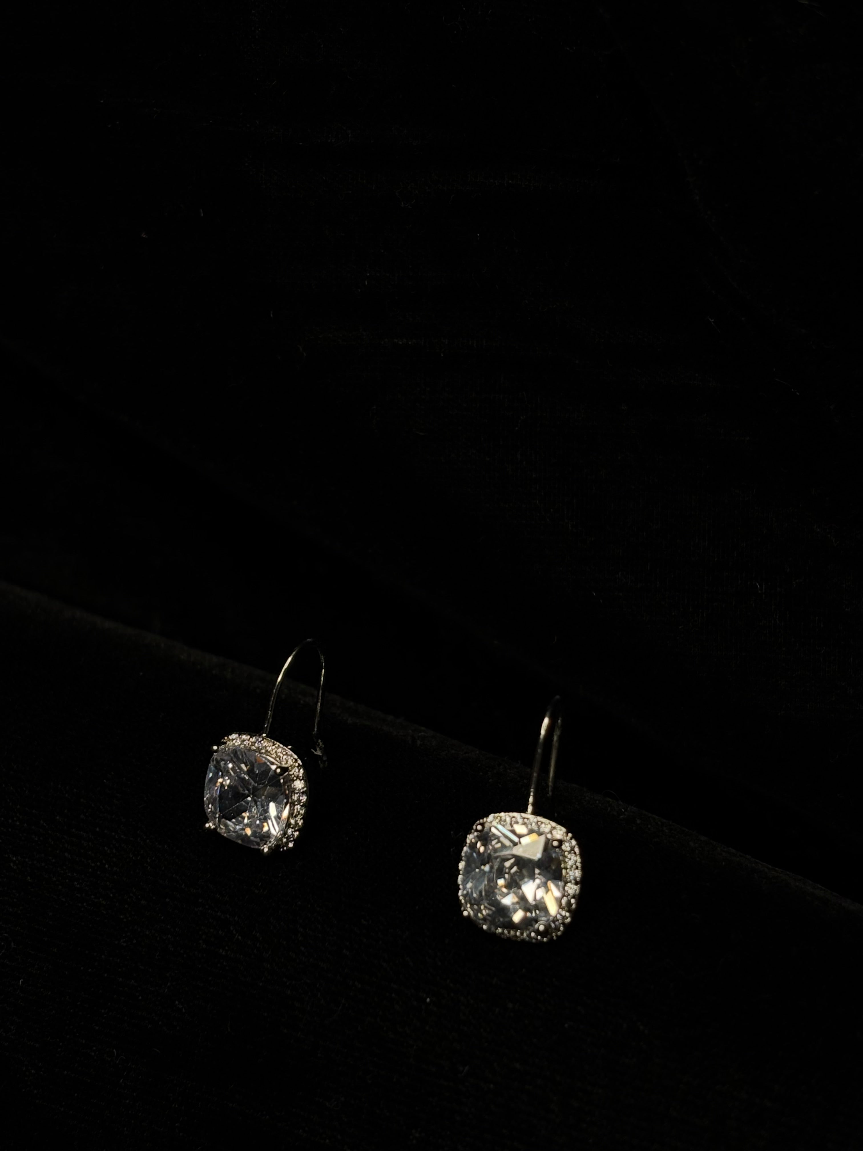 Short Earring style 2