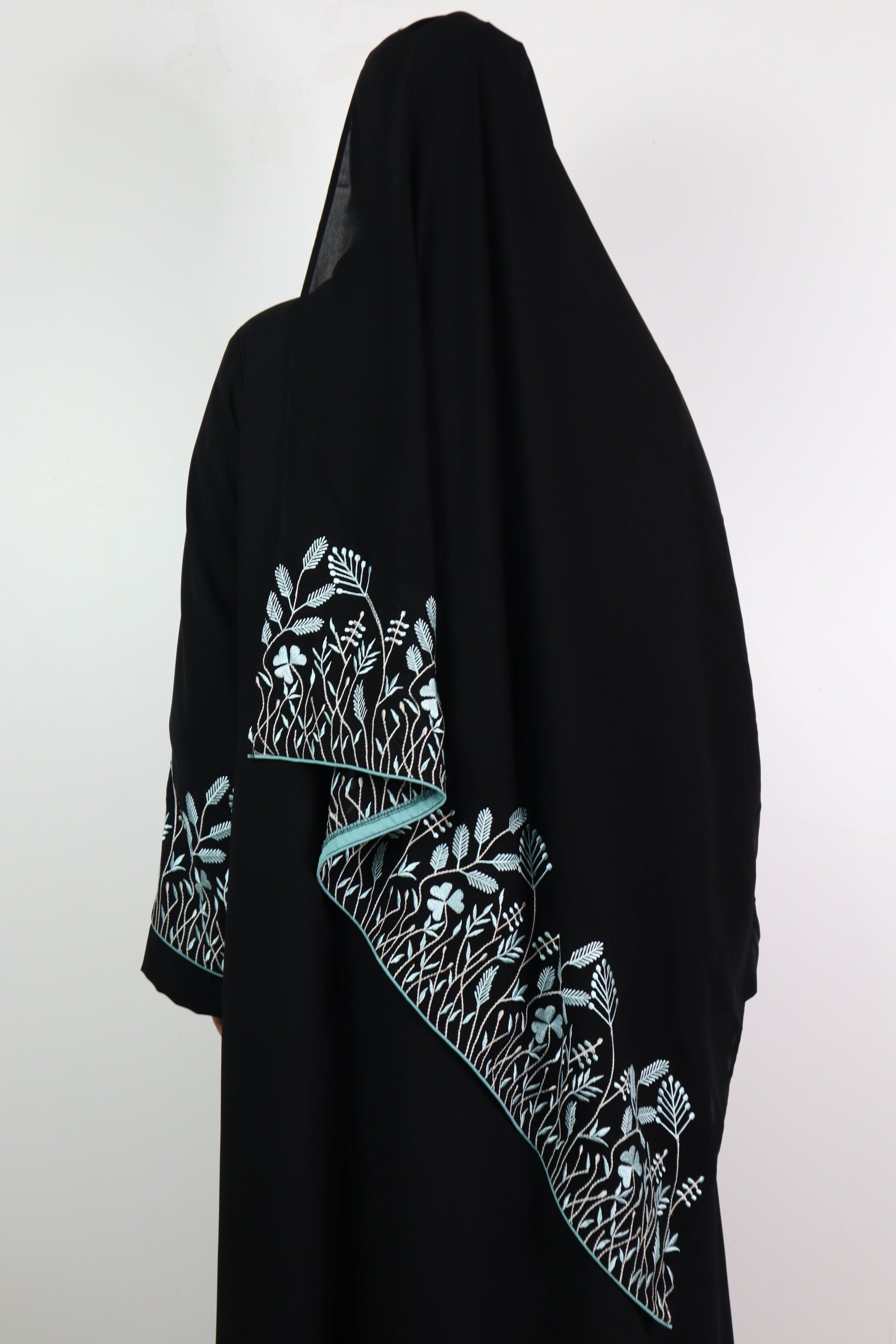 Naqsh embroidered Abaya