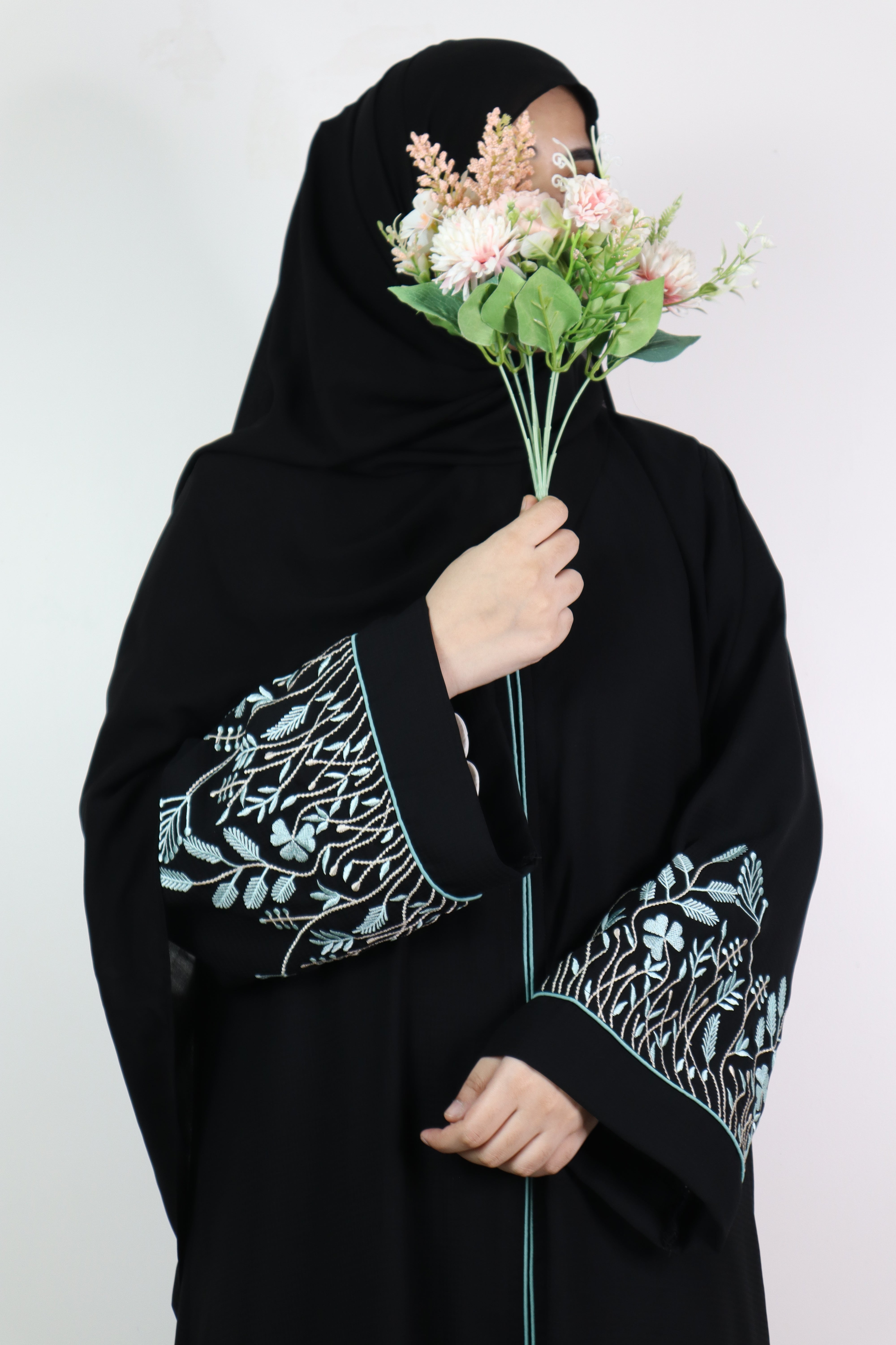 Naqsh embroidered Abaya