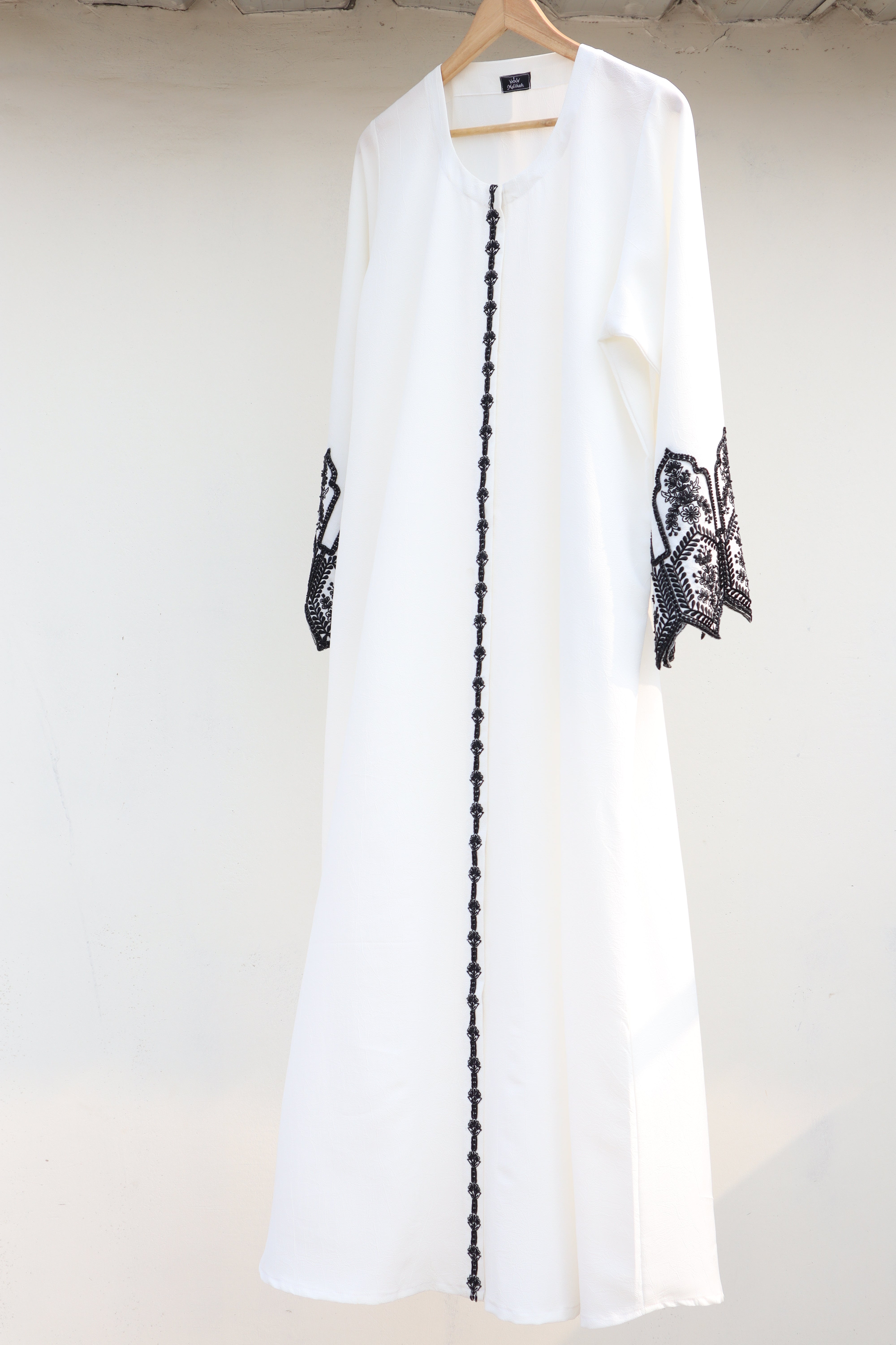 Arwa White Abaya