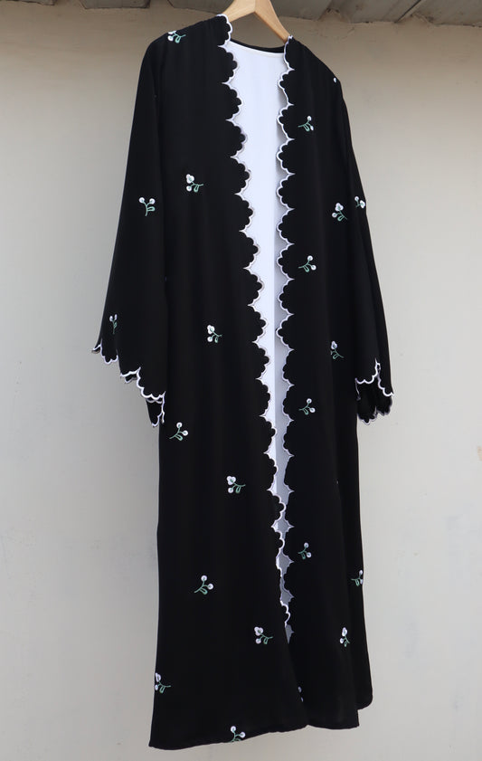 Mahnoor Shrug  Black Abaya