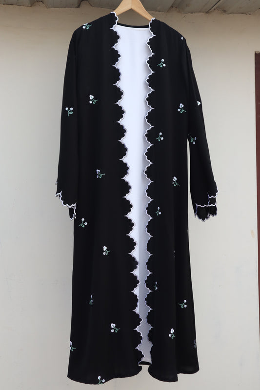 Mahnoor Shrug  Black Abaya
