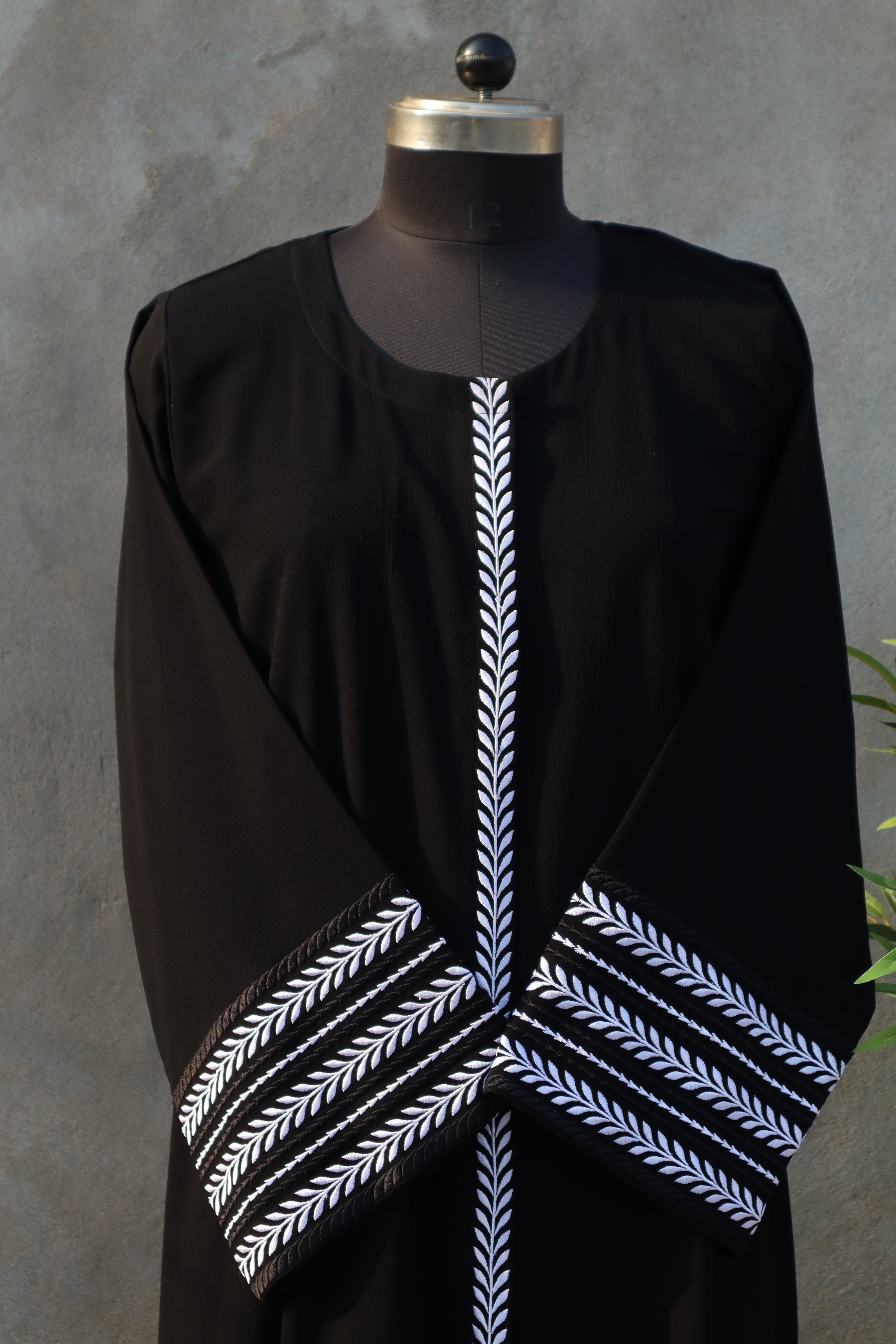 Zarqa Leaf Abaya