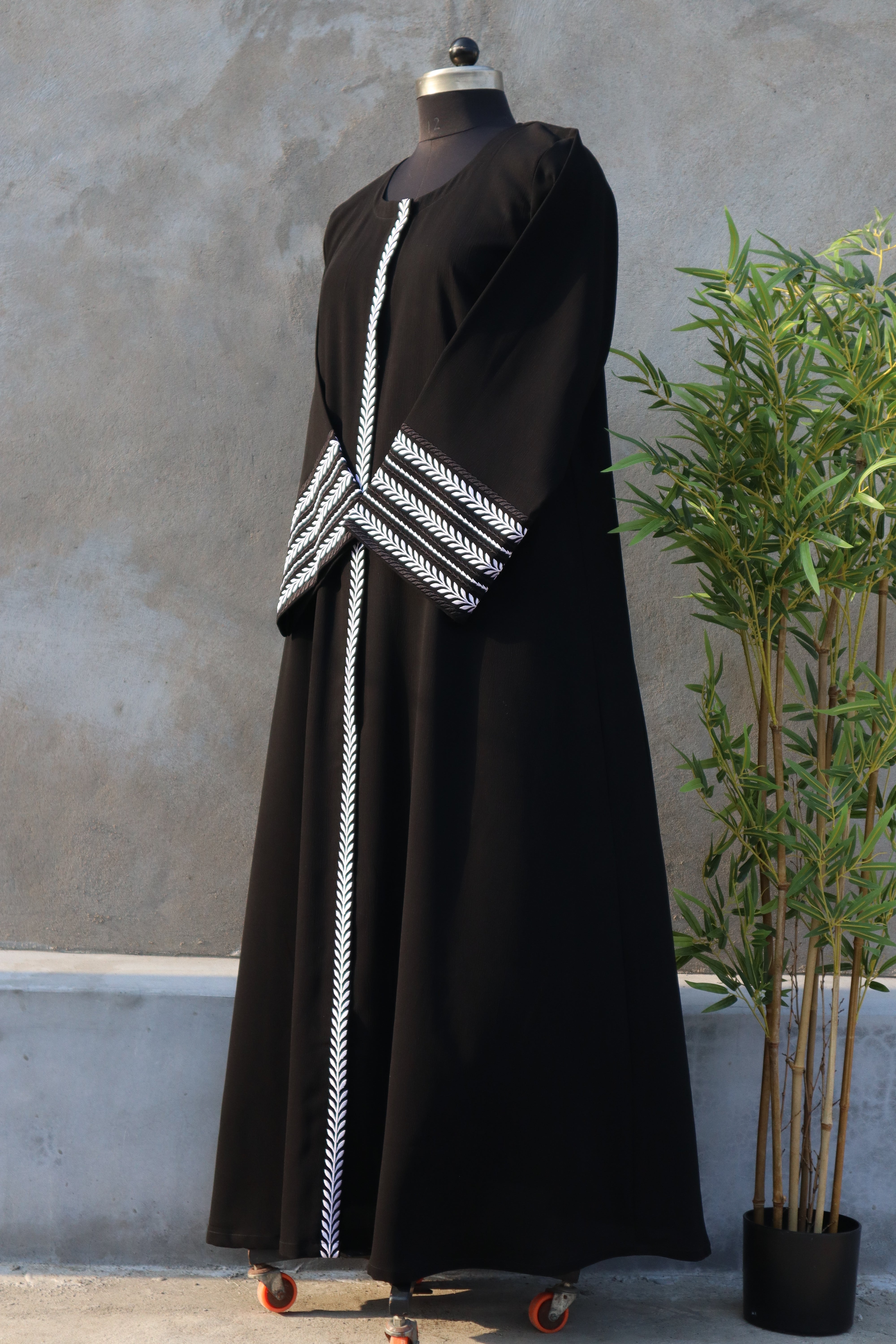 Zarqa Leaf Abaya