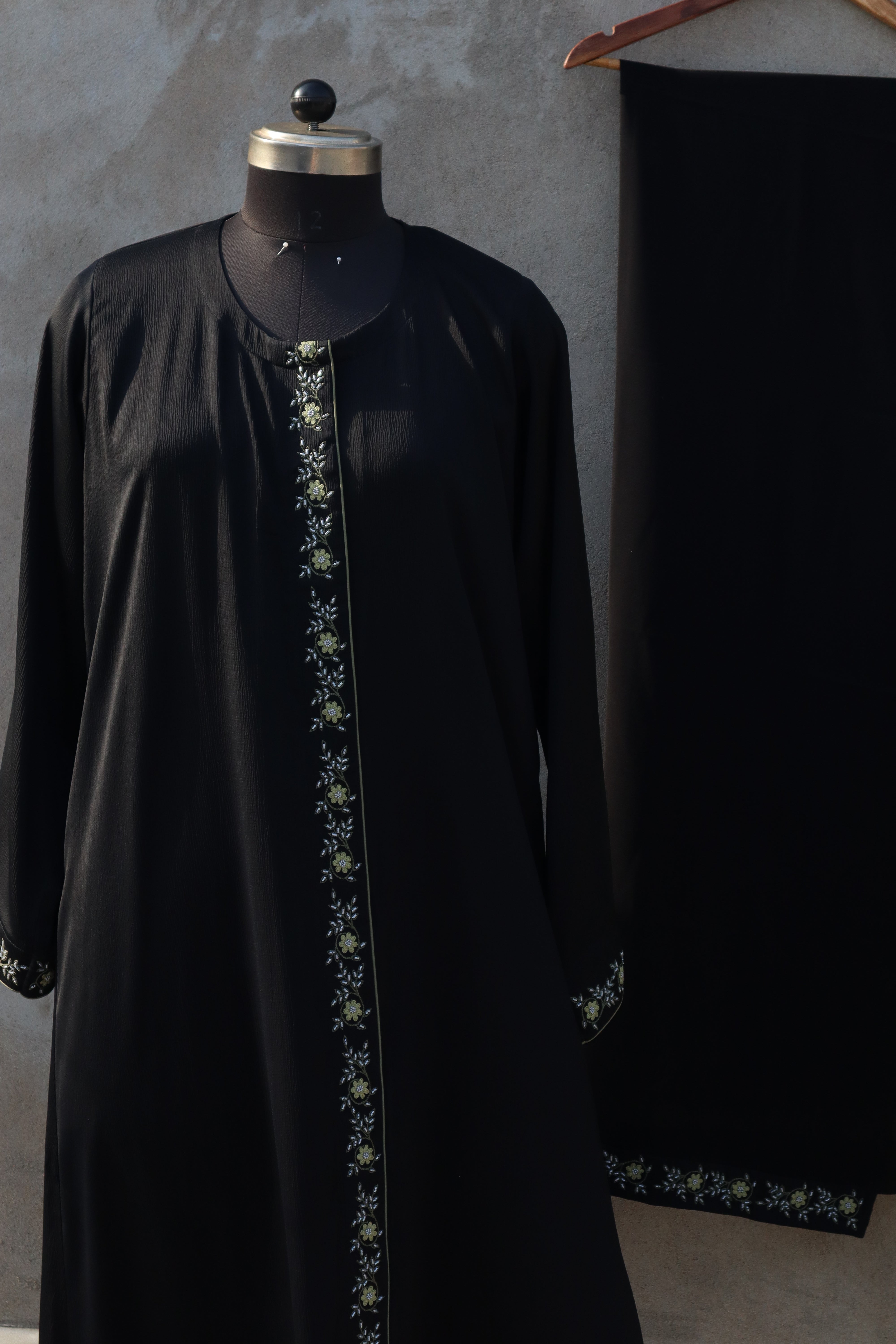 Nazakat Abaya