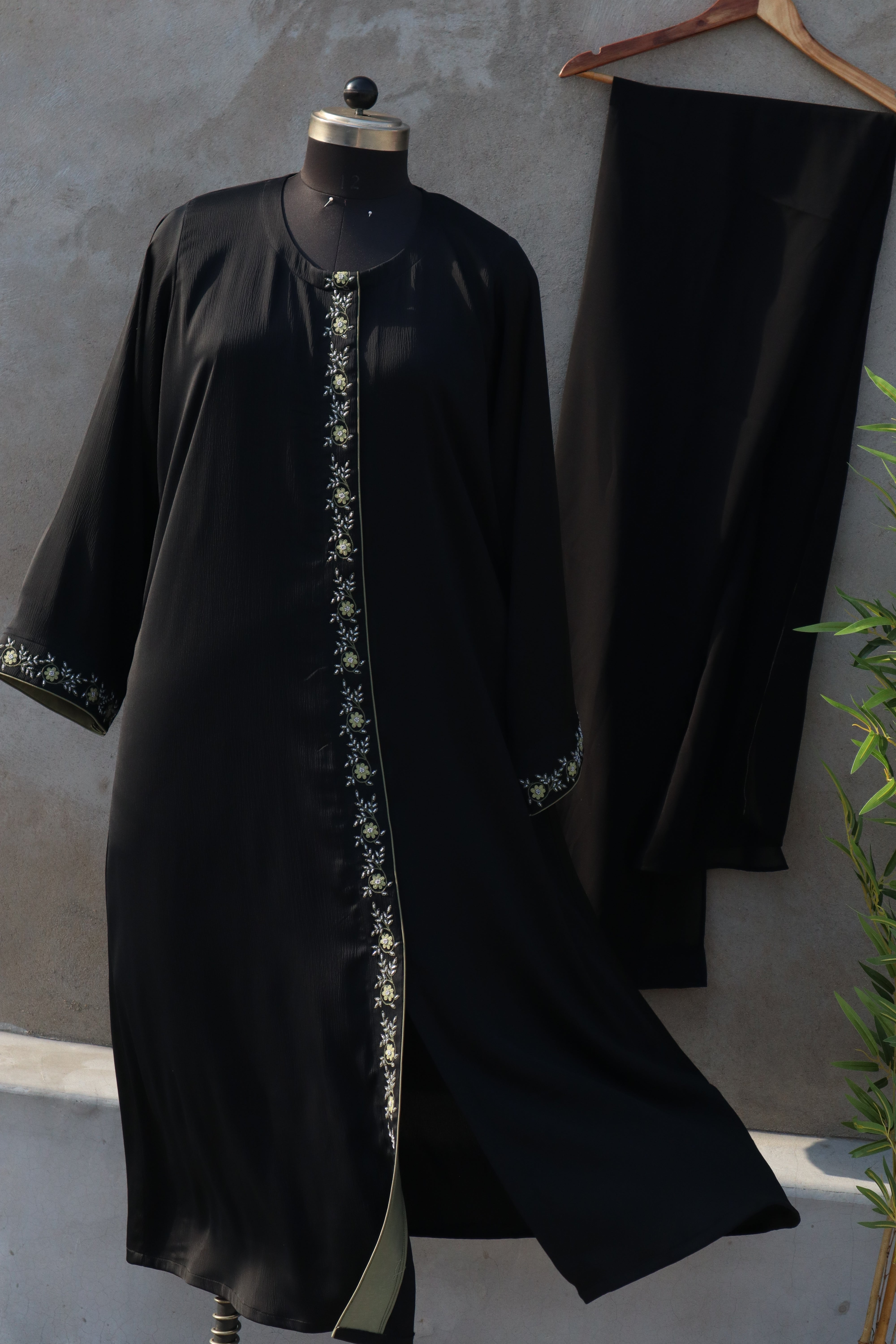 Nazakat Abaya