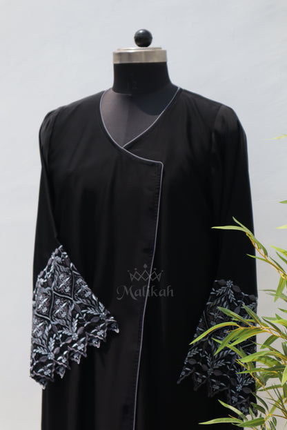 Zulfah Angrakha Abaya
